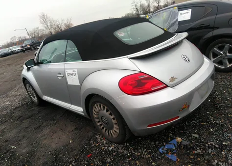 2013 Volkswagen Beetle 2.5L z USA, uszkodzony, nr VIN 3VW5P7AT4DM813232